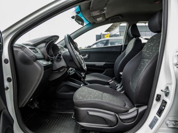 Kia Rio III Рестайлинг с пробегом 2015 года, цена 1 138 000 рублей, 100411 км, седан, Автокод Объявления