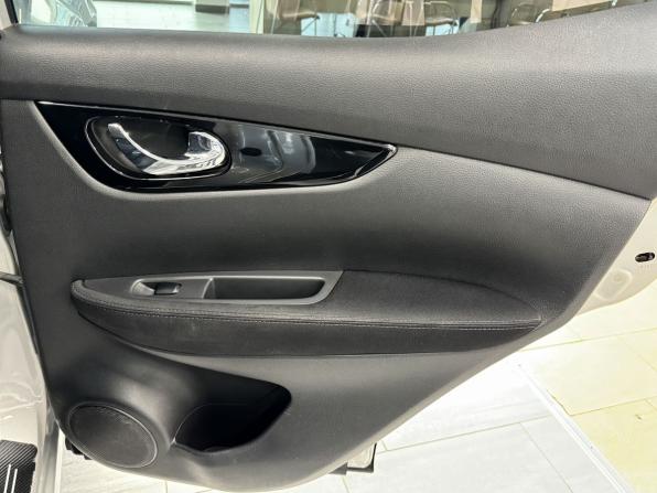 Nissan Qashqai II с пробегом 2017 года, цена 1 350 000 рублей, 144241 км, внедорожник, Автокод Объявления