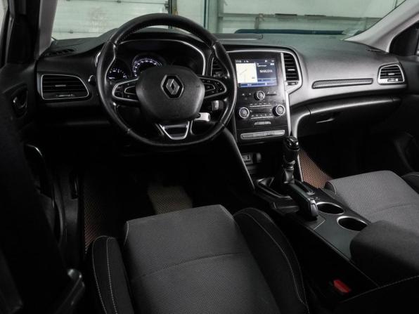Renault Megane IV с пробегом 2017 года, цена 1 339 000 рублей, 237961 км, хэтчбек, Автокод Объявления