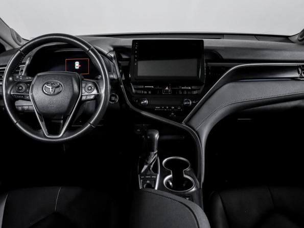 Toyota Camry VIII (XV70) Рестайлинг с пробегом 2023 года, цена 3 699 000 рублей, 22000 км, седан, Автокод Объявления