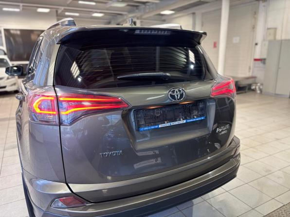Toyota RAV4 IV (XA40) Рестайлинг с пробегом 2017 года, цена 2 789 000 рублей, 72423 км, внедорожник, Автокод Объявления
