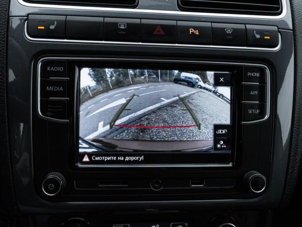 Volkswagen Polo V Рестайлинг с пробегом 2019 года, цена 1 417 500 рублей, 120564 км, седан, Автокод Объявления