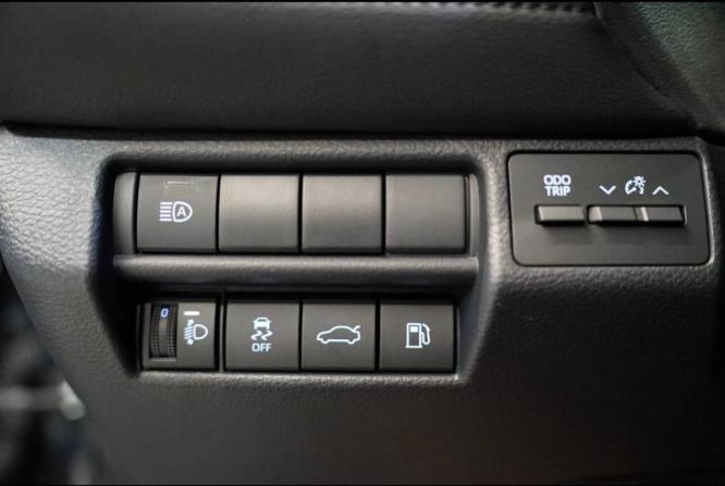 Toyota Avalon V с пробегом 2022 года, цена 4 100 000 рублей, 68000 км, седан, Автокод Объявления