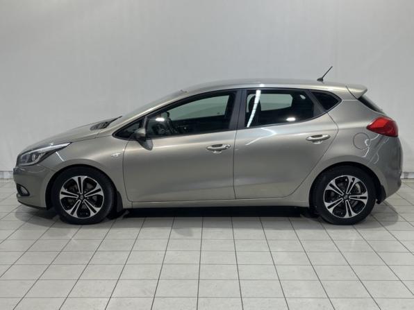 Kia Ceed II с пробегом 2013 года, цена 1 085 000 рублей, 35062 км, хэтчбек, Автокод Объявления