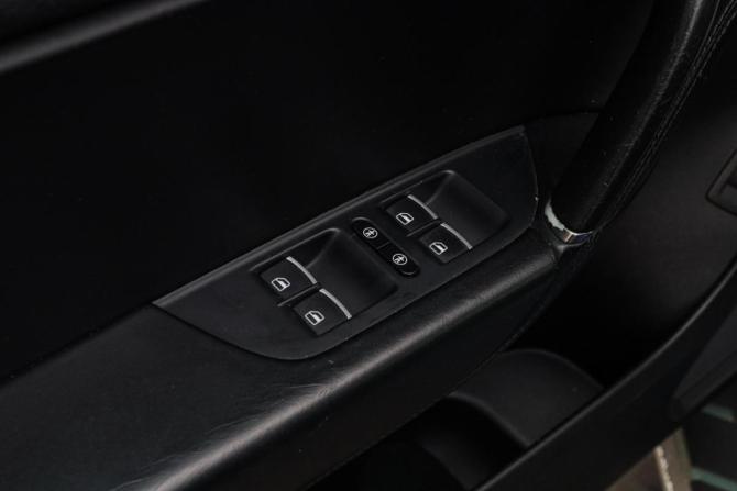 Volkswagen Touareg II Рестайлинг с пробегом 2015 года, цена 2 150 000 рублей, 208246 км, внедорожник, Автокод Объявления