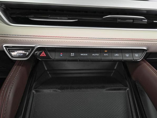 Geely Monjaro I с пробегом 2023 года, цена 2 927 000 рублей, 65845 км, внедорожник, Автокод Объявления