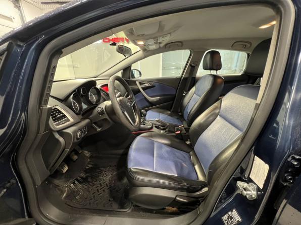 Opel Astra J с пробегом 2010 года, цена 521 000 рублей, 187000 км, хэтчбек, Автокод Объявления