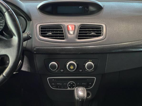 Renault Fluence I с пробегом 2011 года, цена 765 000 рублей, 280000 км, седан, Автокод Объявления