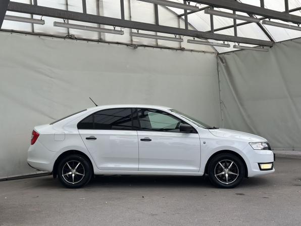 Skoda Rapid I с пробегом 2014 года, цена 965 000 рублей, 150100 км, лифтбек, Автокод Объявления