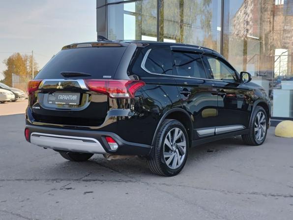 Mitsubishi Outlander III Рестайлинг 3 с пробегом 2021 года, цена 2 730 000 рублей, 58358 км, внедорожник, Автокод Объявления