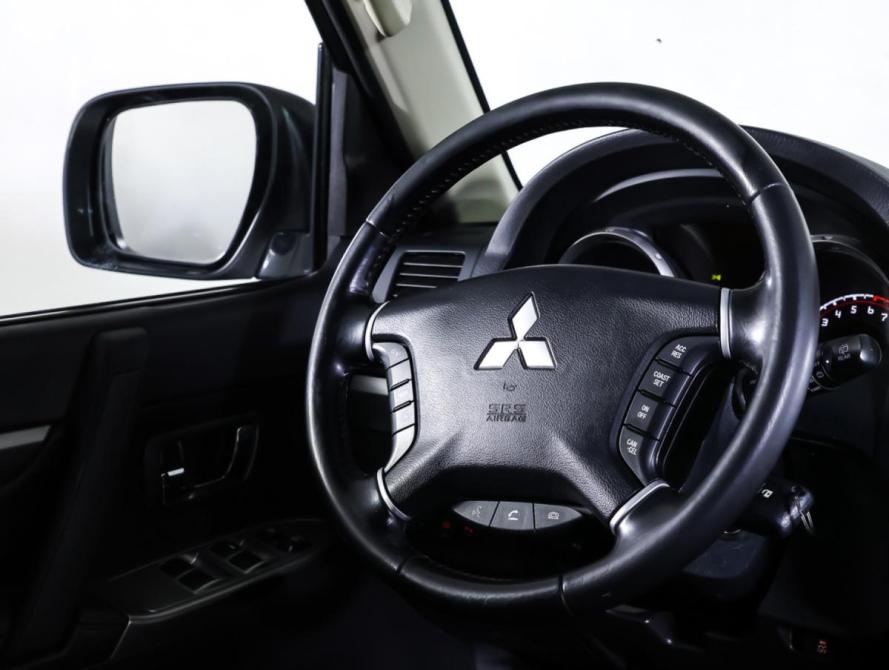 Mitsubishi Pajero IV Рестайлинг 2 Москва  - изображение 17