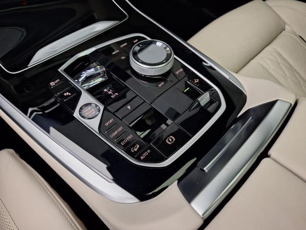 BMW X7 I (G07) Рестайлинг с пробегом 2024 года, цена 14 570 000 рублей, 19000 км, внедорожник, Автокод Объявления