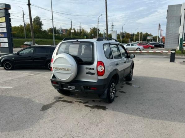 Chevrolet Niva I Рестайлинг с пробегом 2011 года, цена 522 000 рублей, 97829 км, внедорожник, Автокод Объявления