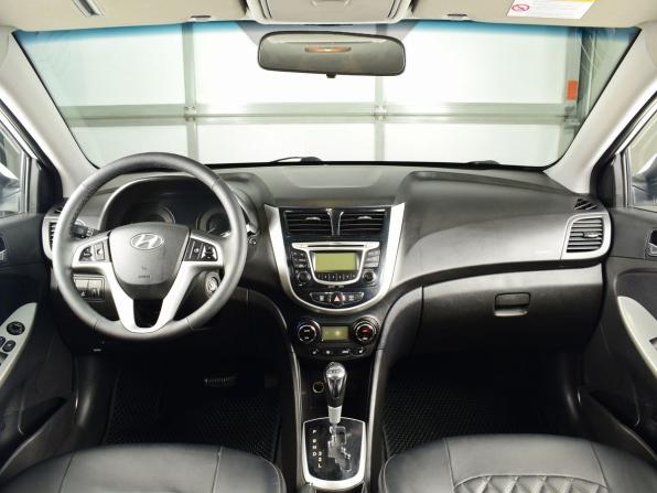 Hyundai Solaris I с пробегом 2013 года, цена 1 049 995 рублей, 92308 км, седан, Автокод Объявления
