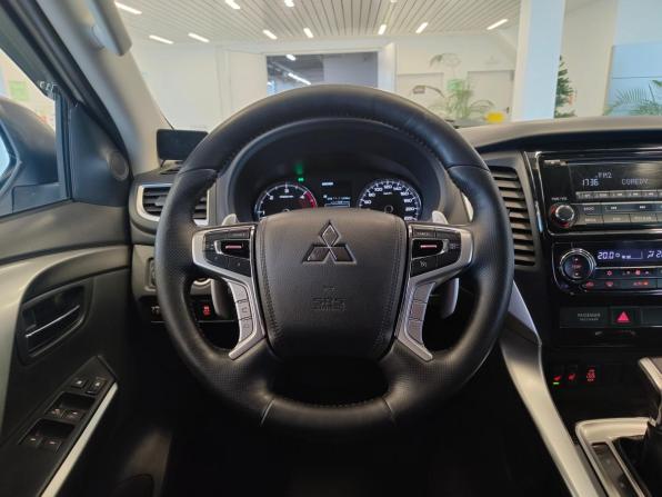 Mitsubishi Pajero Sport III с пробегом 2017 года, цена 2 700 000 рублей, 127145 км, внедорожник, Автокод Объявления