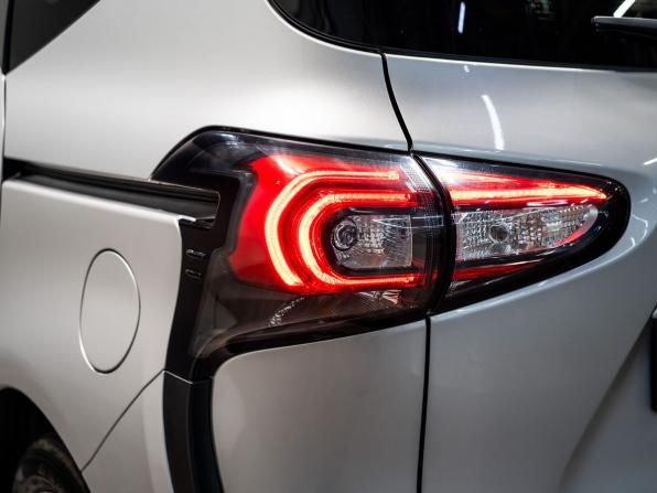 Toyota Sienta II Рестайлинг с пробегом 2018 года, цена 1 330 000 рублей, 156338 км, компактвэн, Автокод Объявления