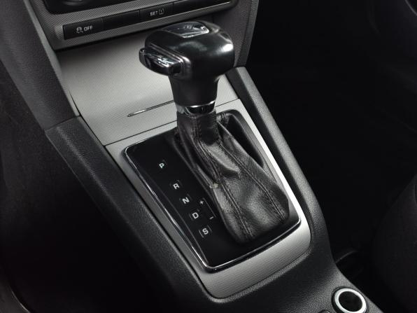 Skoda Octavia II (A5) Рестайлинг с пробегом 2012 года, цена 749 995 рублей, 231804 км, лифтбек, Автокод Объявления