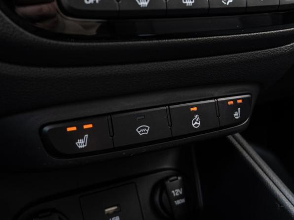 Hyundai Solaris II Рестайлинг с пробегом 2021 года, цена 1 620 000 рублей, 53340 км, седан, Автокод Объявления