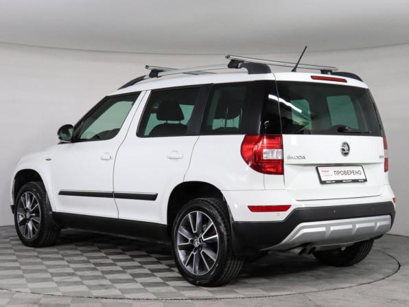 Skoda Yeti I Рестайлинг с пробегом 2016 года, цена 1 319 000 рублей, 215290 км, внедорожник, Автокод Объявления
