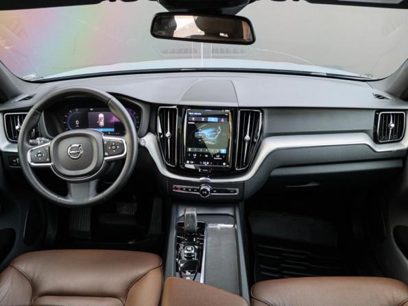 Volvo XC60 II Рестайлинг с пробегом 2021 года, цена 4 400 000 рублей, 25000 км, внедорожник, Автокод Объявления