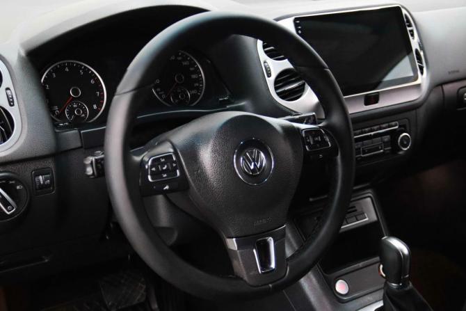Volkswagen Tiguan I Рестайлинг с пробегом 2015 года, цена 1 470 750 рублей, 249459 км, внедорожник, Автокод Объявления