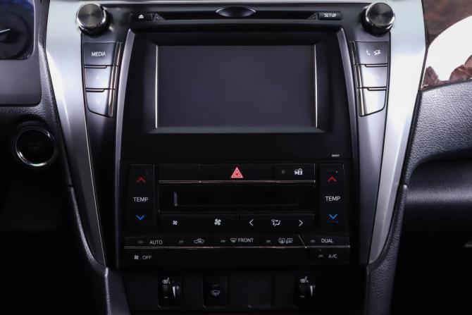 Toyota Camry VII (XV50) Рестайлинг с пробегом 2017 года, цена 2 399 000 рублей, 113000 км, седан, Автокод Объявления