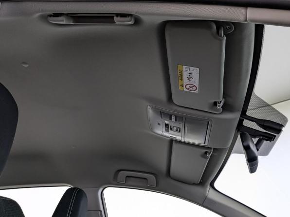 Toyota RAV4 IV (XA40) Рестайлинг с пробегом 2018 года, цена 2 800 000 рублей, 51388 км, внедорожник, Автокод Объявления