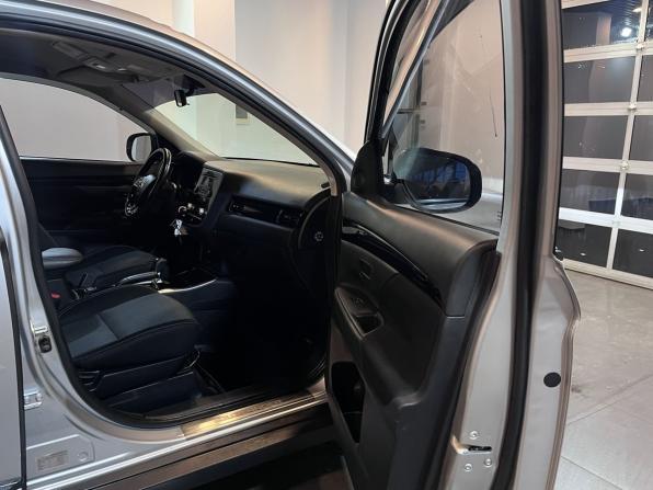 Mitsubishi Outlander III Рестайлинг 3 с пробегом 2021 года, цена 1 990 000 рублей, 114830 км, внедорожник, Автокод Объявления