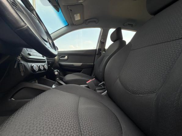 Kia Rio III Рестайлинг с пробегом 2015 года, цена 1 200 000 рублей, 37000 км, хэтчбек, Автокод Объявления