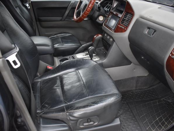Mitsubishi Pajero III Рестайлинг с пробегом 2005 года, цена 700 000 рублей, 373357 км, внедорожник, Автокод Объявления