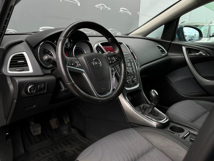 Opel Astra J Рестайлинг Санкт-Петербург  - изображение 5