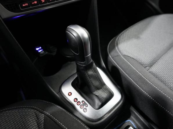 Volkswagen Polo V Рестайлинг с пробегом 2018 года, цена 1 323 000 рублей, 125000 км, седан, Автокод Объявления