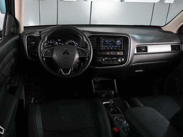 Mitsubishi Outlander III Рестайлинг 2 с пробегом 2016 года, цена 1 789 000 рублей, 98741 км, внедорожник, Автокод Объявления