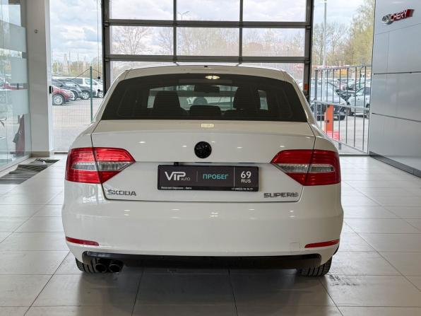 Skoda Superb II Рестайлинг с пробегом 2013 года, цена 897 000 рублей, 216001 км, лифтбек, Автокод Объявления