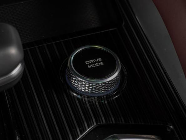 Geely Monjaro I с пробегом 2023 года, цена 3 199 000 рублей, 40207 км, внедорожник, Автокод Объявления