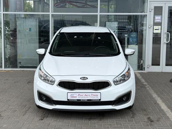 Kia Ceed II Рестайлинг с пробегом 2015 года, цена 1 149 000 рублей, 132000 км, хэтчбек, Автокод Объявления