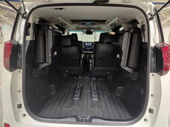 Toyota Alphard III Рестайлинг с пробегом 2019 года, цена 4 999 000 рублей, 190987 км, минивэн, Автокод Объявления