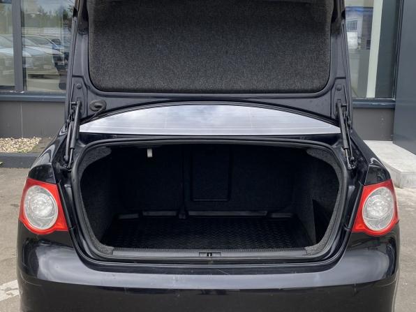 Volkswagen Jetta V с пробегом 2009 года, цена 449 000 рублей, 344836 км, седан, Автокод Объявления