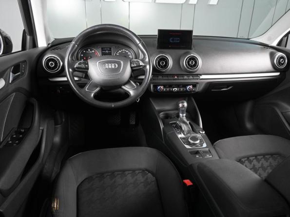 Audi A3 III (8V) с пробегом 2015 года, цена 1 499 000 рублей, 175824 км, седан, Автокод Объявления