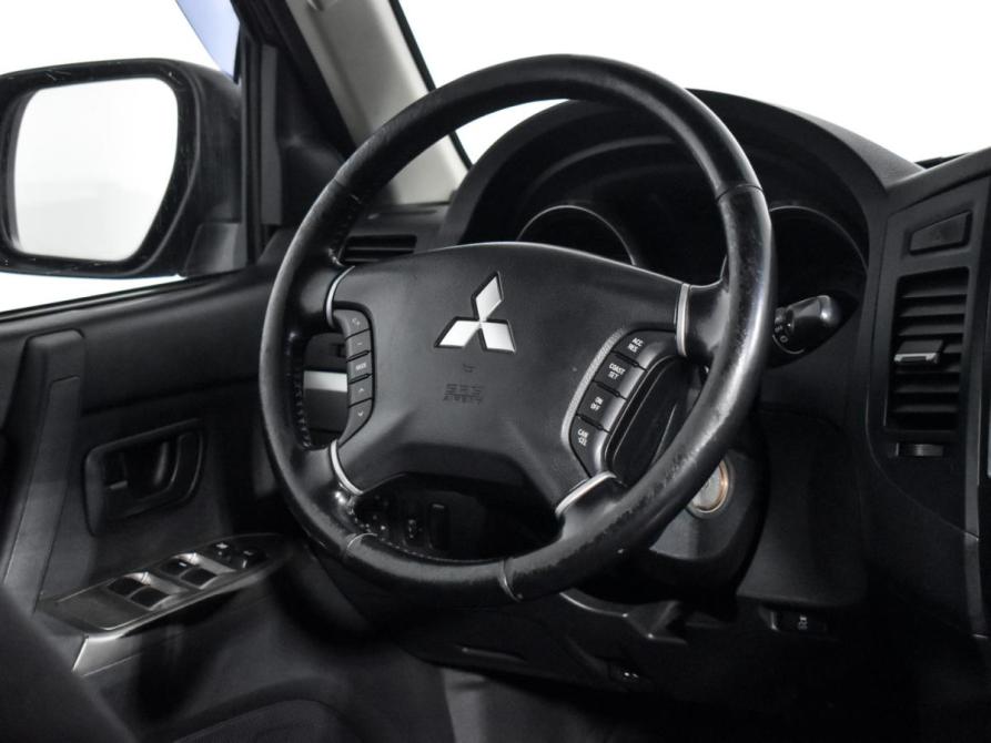 Mitsubishi Pajero IV Рестайлинг 1 Санкт-Петербург  - изображение 15