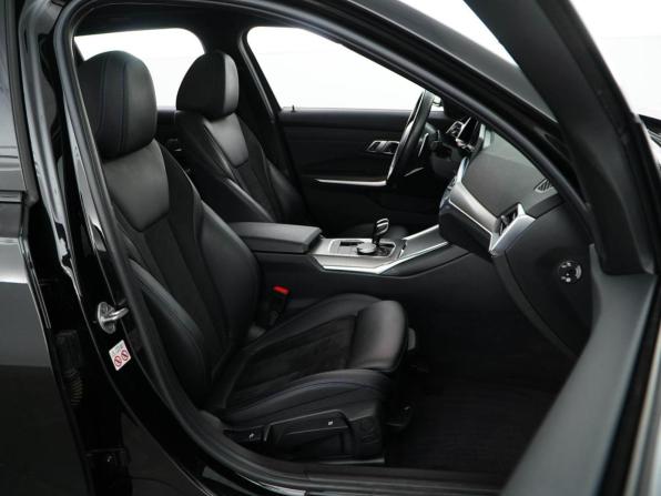 BMW 3 серии VII (G2x) с пробегом 2021 года, цена 4 149 046 рублей, 69886 км, универсал, Автокод Объявления
