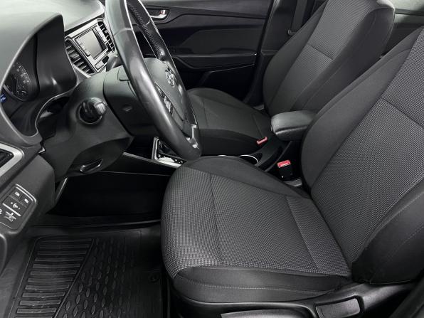 Hyundai Solaris II с пробегом 2017 года, цена 1 159 000 рублей, 177117 км, седан, Автокод Объявления
