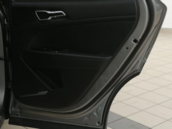 Kia Sportage V с пробегом 2023 года, цена 3 300 000 рублей, 80500 км, внедорожник, Автокод Объявления