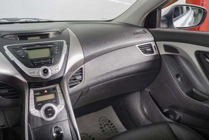 Hyundai Avante V с пробегом 2011 года, цена 999 000 рублей, 188000 км, седан, Автокод Объявления
