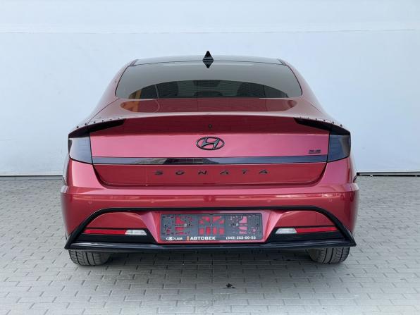 Hyundai Sonata VIII (DN8) с пробегом 2022 года, цена 2 570 000 рублей, 73115 км, седан, Автокод Объявления
