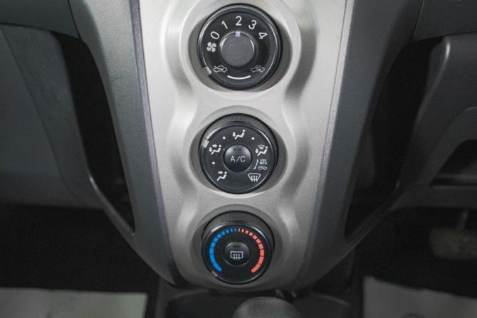 Toyota Vitz II (XP90) с пробегом 2009 года, цена 679 000 рублей, 153000 км, хэтчбек, Автокод Объявления