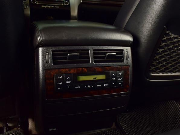 Toyota Land Cruiser 200 Series Рестайлинг 1 с пробегом 2015 года, цена 4 299 995 рублей, 179959 км, внедорожник, Автокод Объявления
