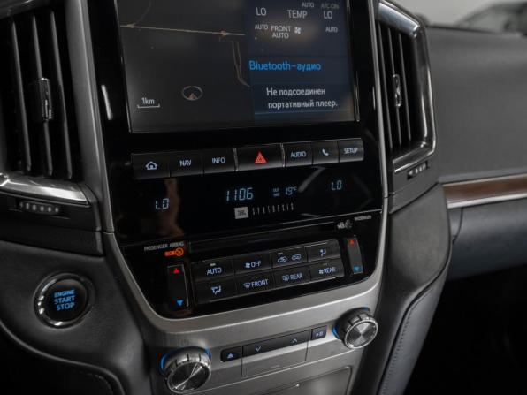 Toyota Land Cruiser 200 Series Рестайлинг 2 с пробегом 2018 года, цена 6 790 000 рублей, 240208 км, внедорожник, Автокод Объявления