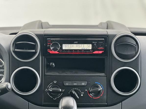 Peugeot Partner II Рестайлинг 2 с пробегом 2021 года, цена 1 800 000 рублей, 105726 км, компактвэн, Автокод Объявления