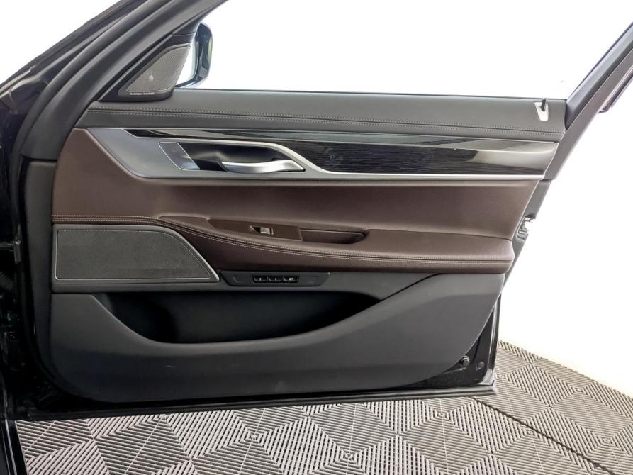 BMW 7 серии VI (G11/G12) Рестайлинг Москва  - изображение 27
